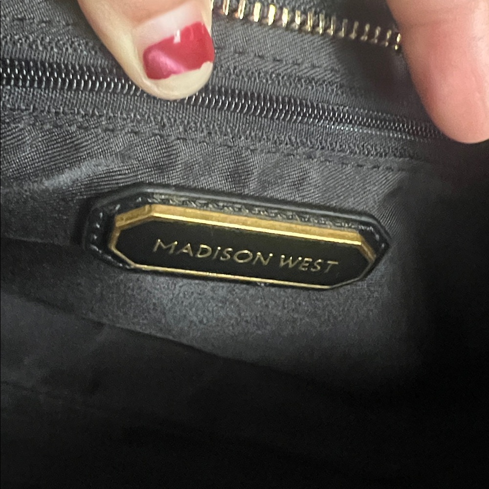Shoulder Bag - Picture 6 of 8
